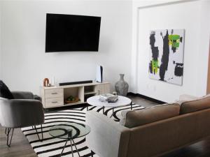 MLS #20906948 img 0