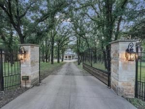 MLS #20928993 img 0