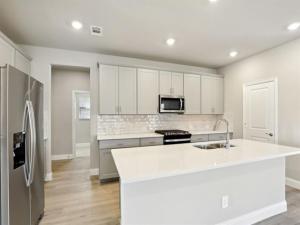 MLS #20932792 img 0
