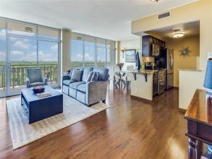 MLS #20942559 img 0