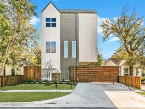 MLS #20942875 img 0