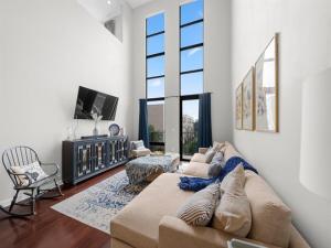 MLS #20942905 img 0