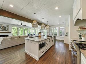 MLS #20943852 img 0