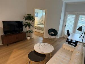 MLS #20948366 img 0