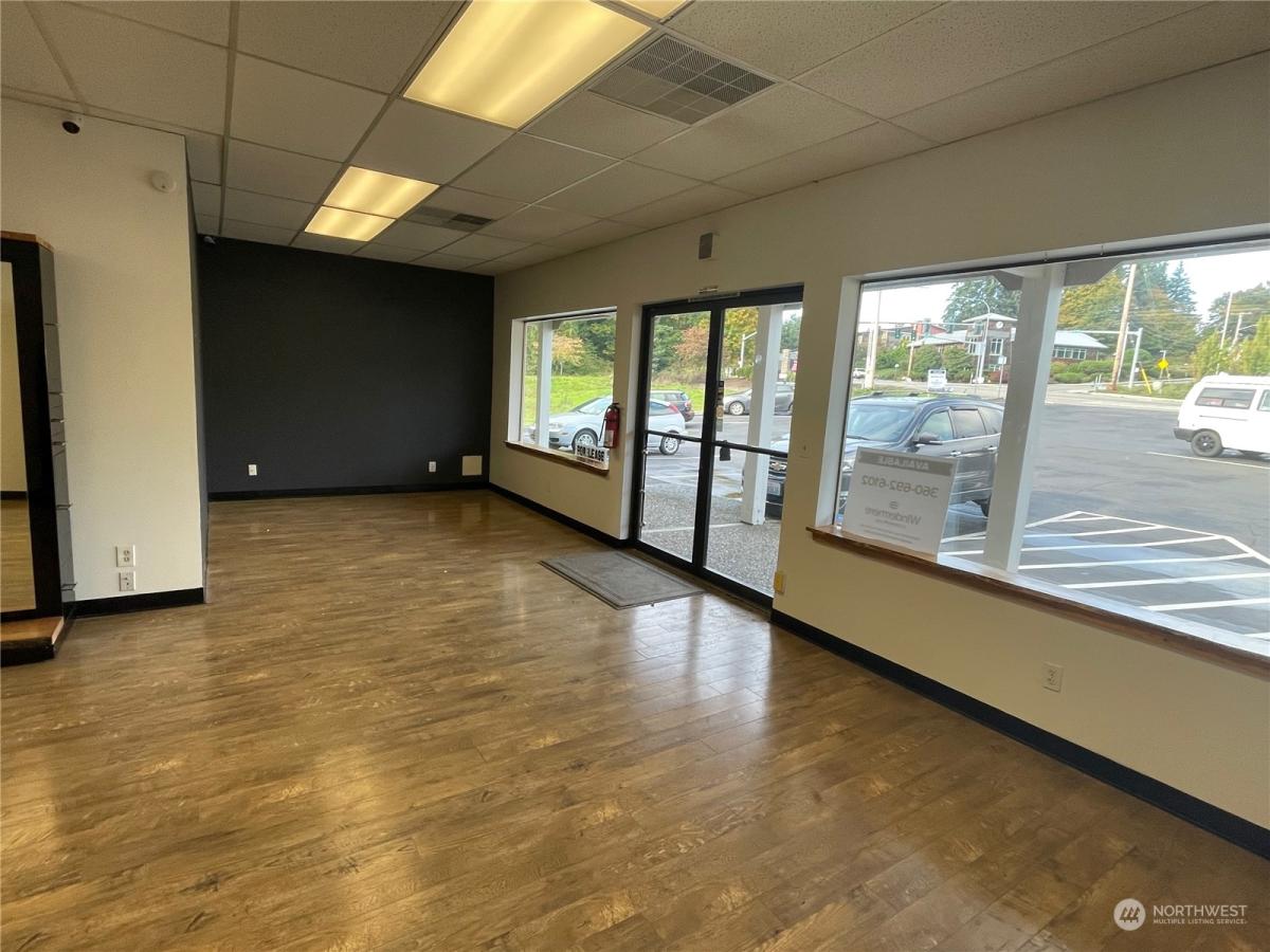 MLS #NWM2182966 img 2