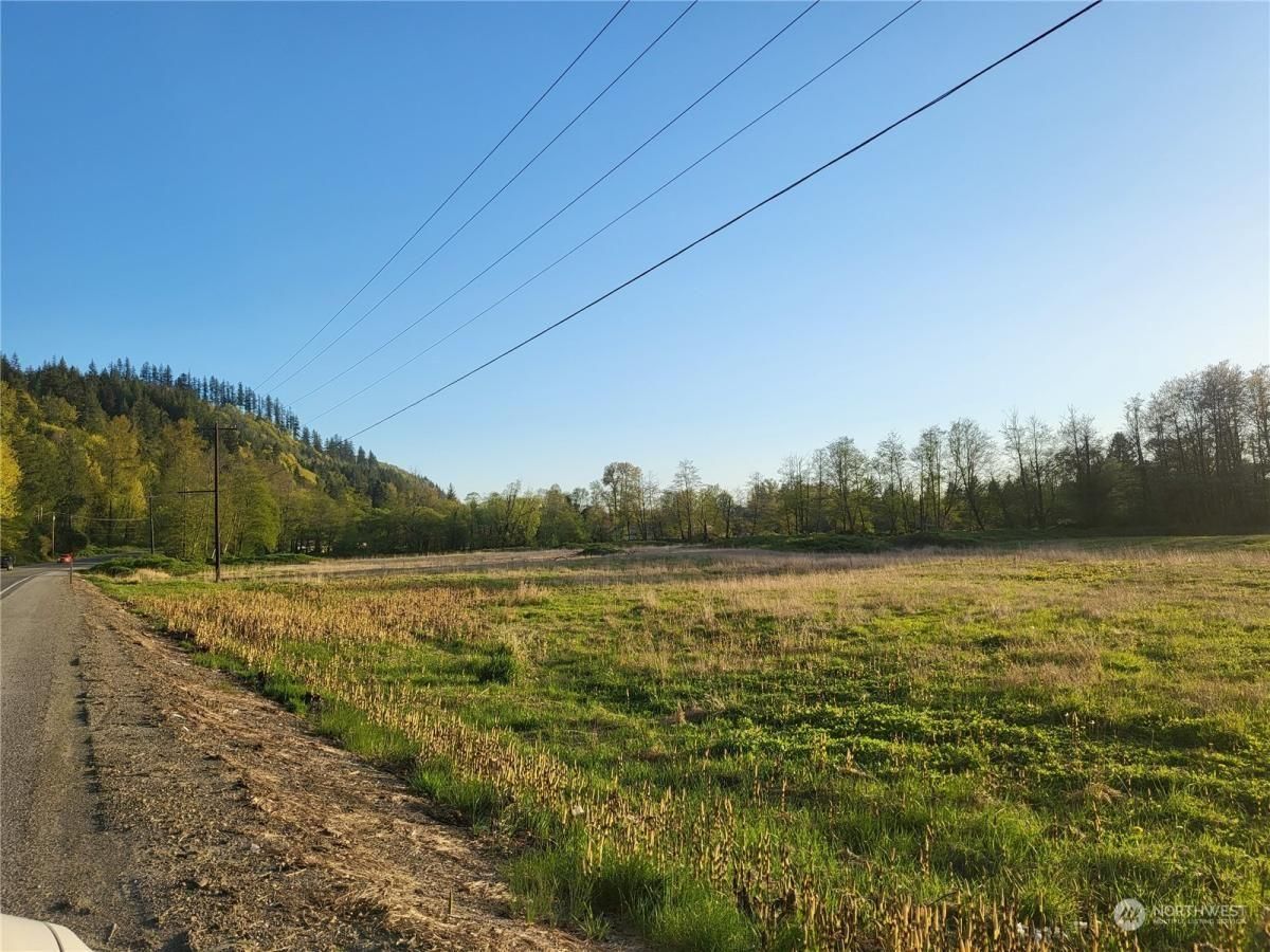 MLS #NWM2227597 img 0