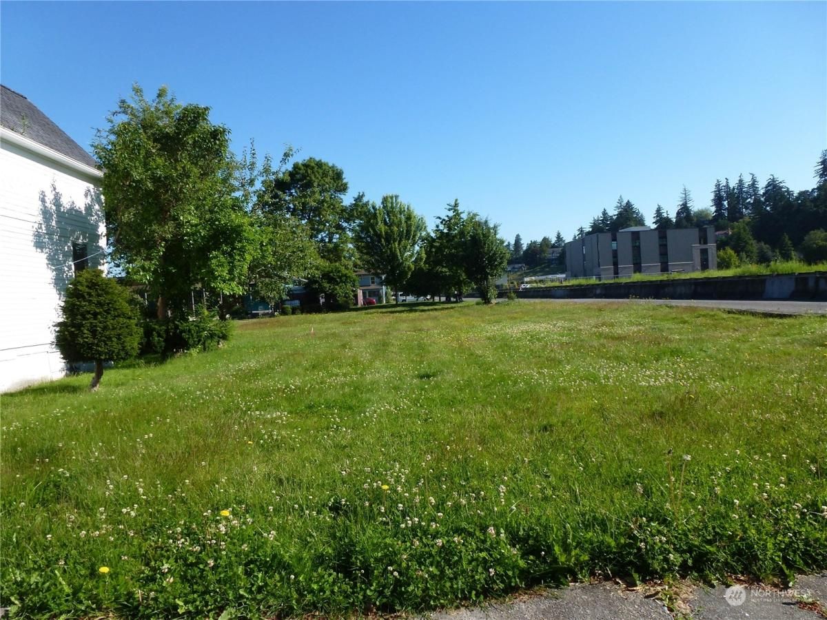 MLS #NWM2252607 img 0