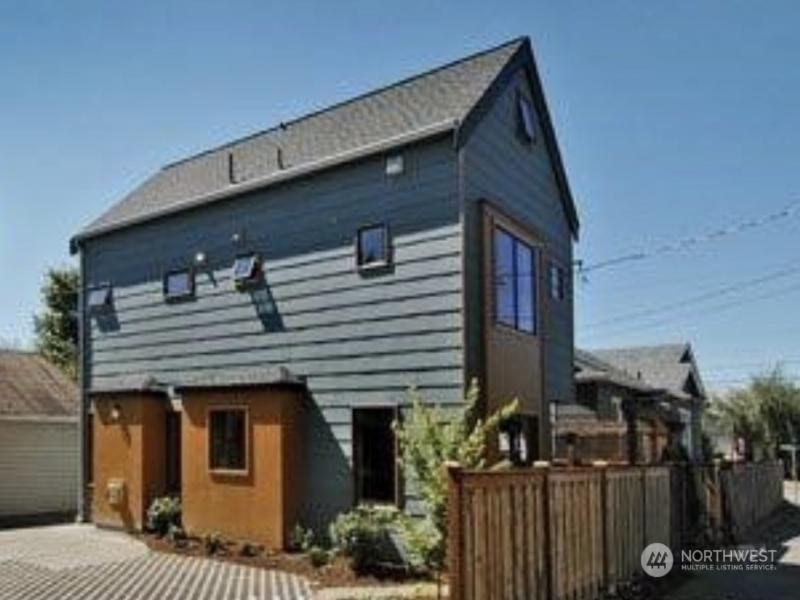 MLS #NWM2325436 img 0