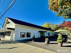 MLS #NWM2335854 img 0