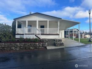 MLS #NWM2343447 img 0