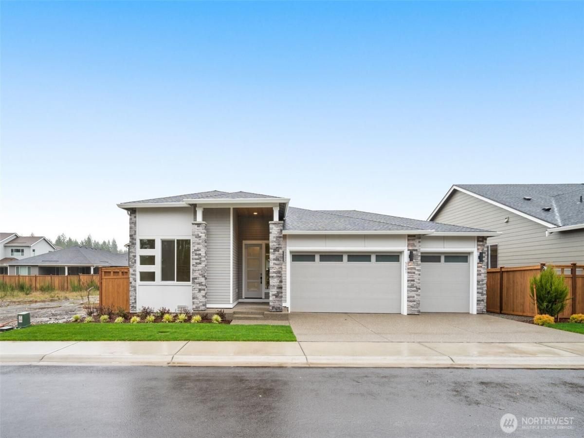 MLS #NWM2343985 img 0