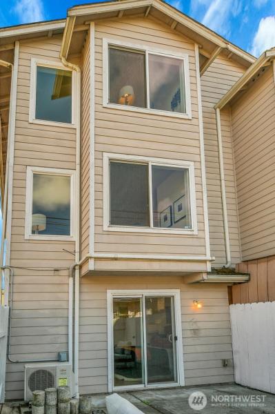 MLS #NWM2346968 img 0