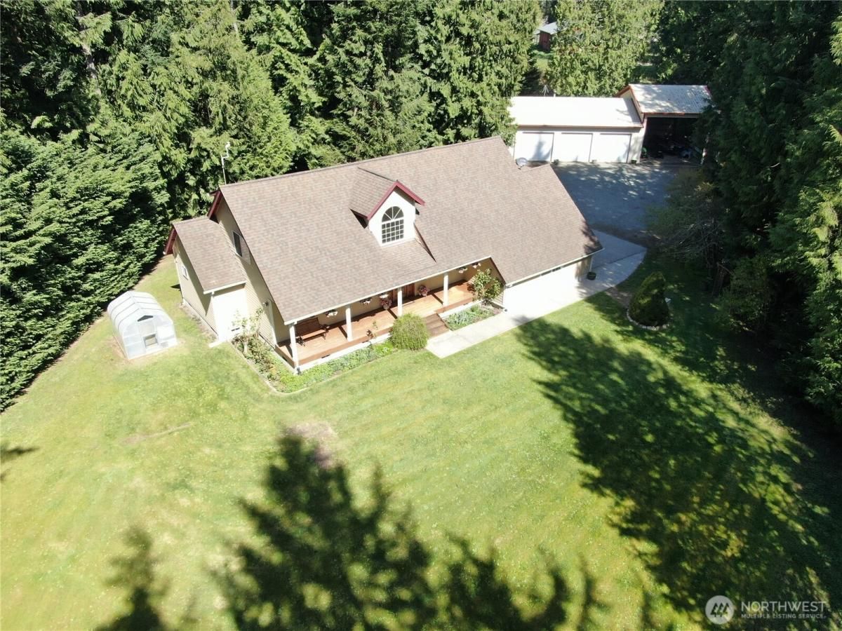 MLS #NWM2347388 img 0