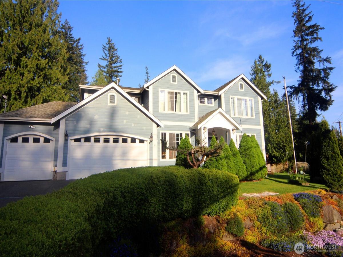 MLS #NWM2357466 img 0