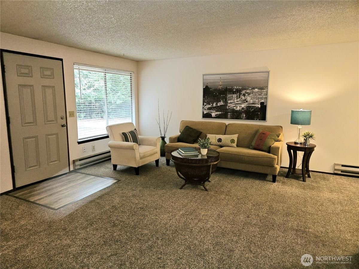 MLS #NWM2358255 img 0