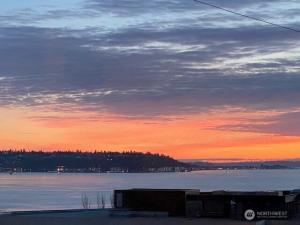MLS #NWM2361697 img 0