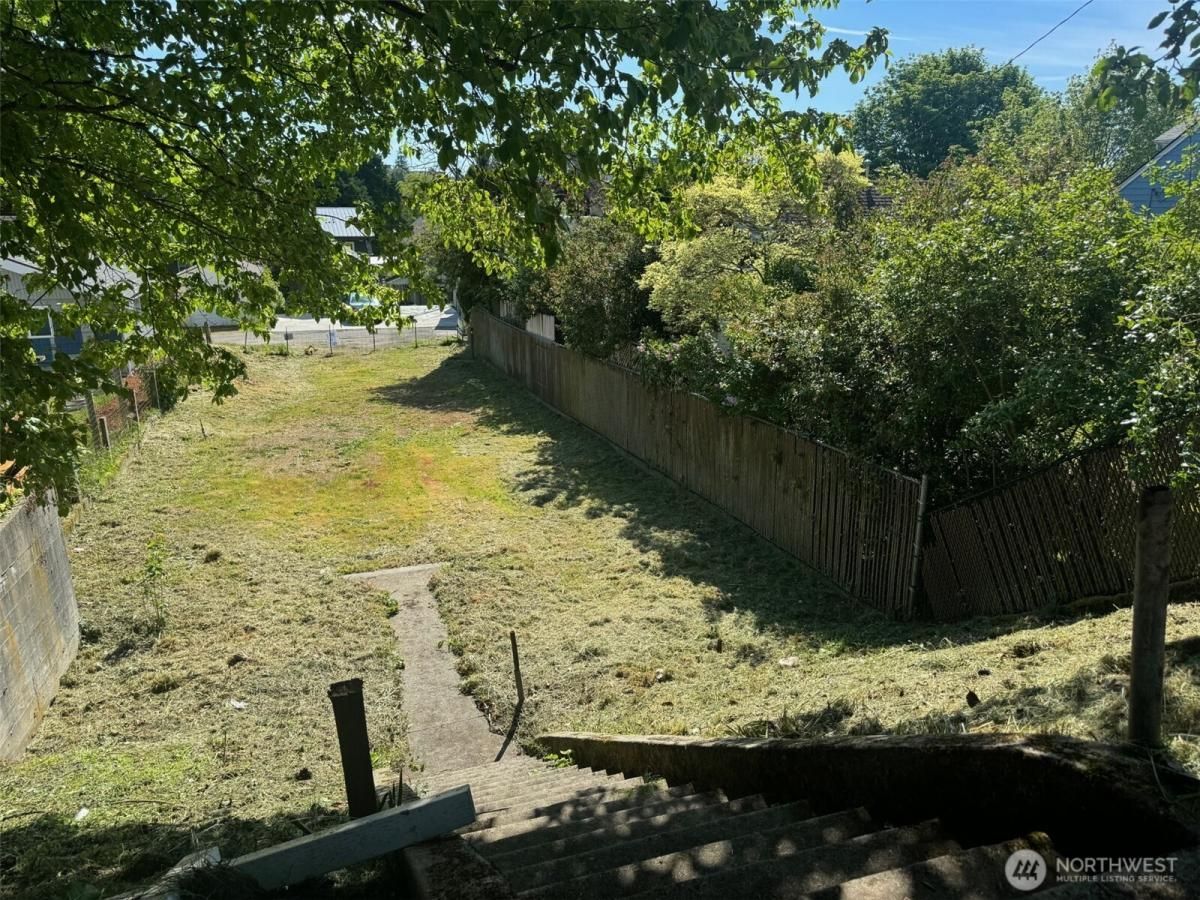 MLS #NWM2370429 img 0
