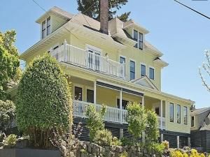 MLS #NWM2381163 img 0