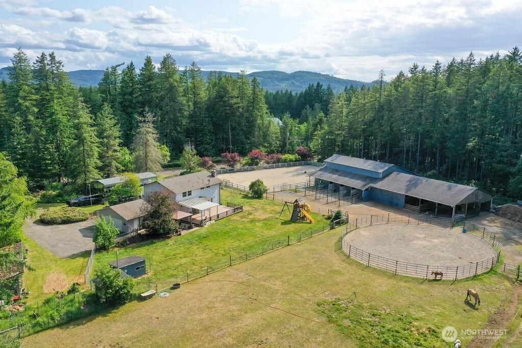 MLS #NWM2381342 img 0