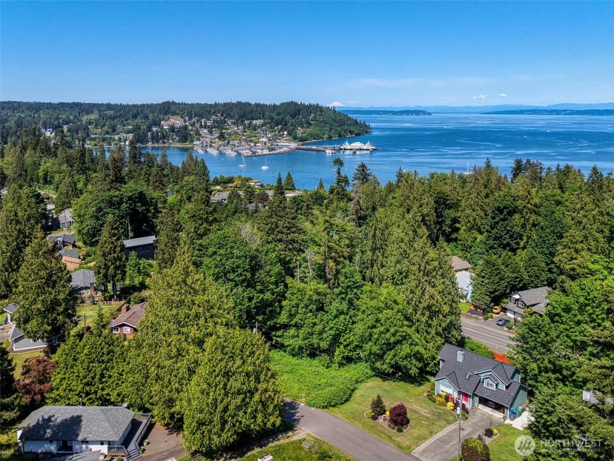 MLS #NWM2382020 img 0