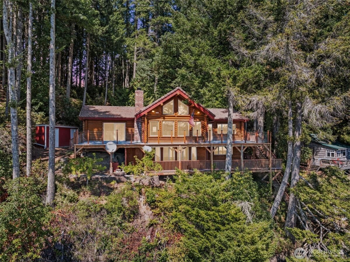 MLS #NWM2382994 img 0