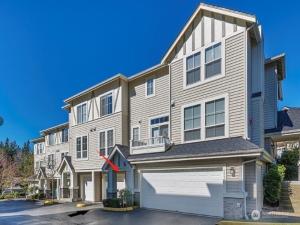 MLS #NWM2383058 img 0