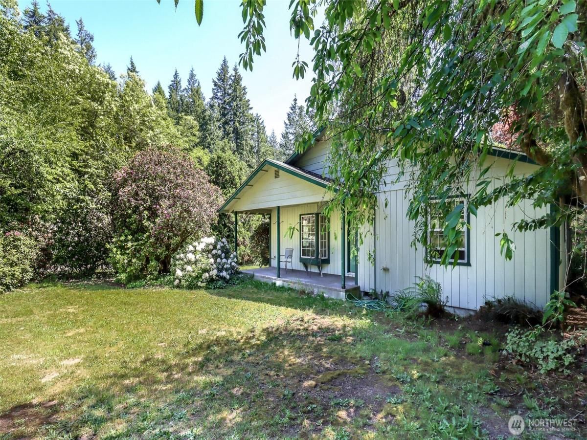 MLS #NWM2384773 img 0