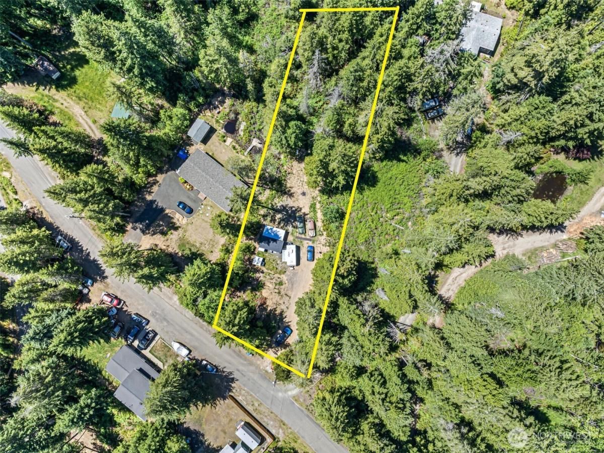 MLS #NWM2387944 img 0