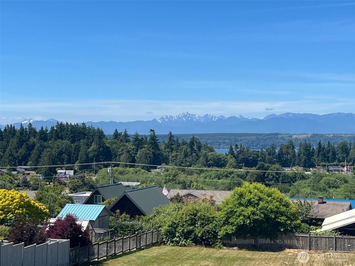 MLS #NWM2392918 img 0