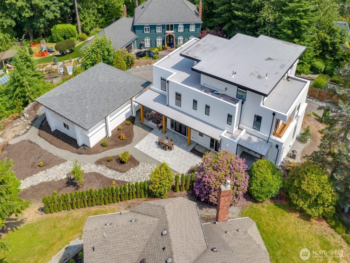 MLS #NWM2395229 img 0