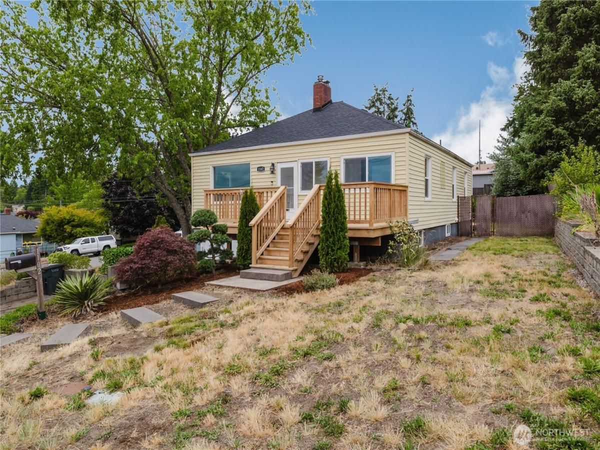 MLS #NWM2396469 img 0