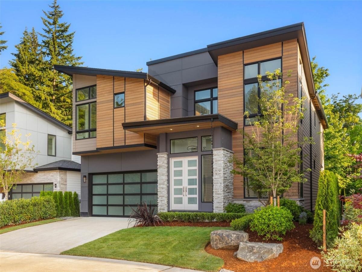 MLS #NWM2397928 img 0