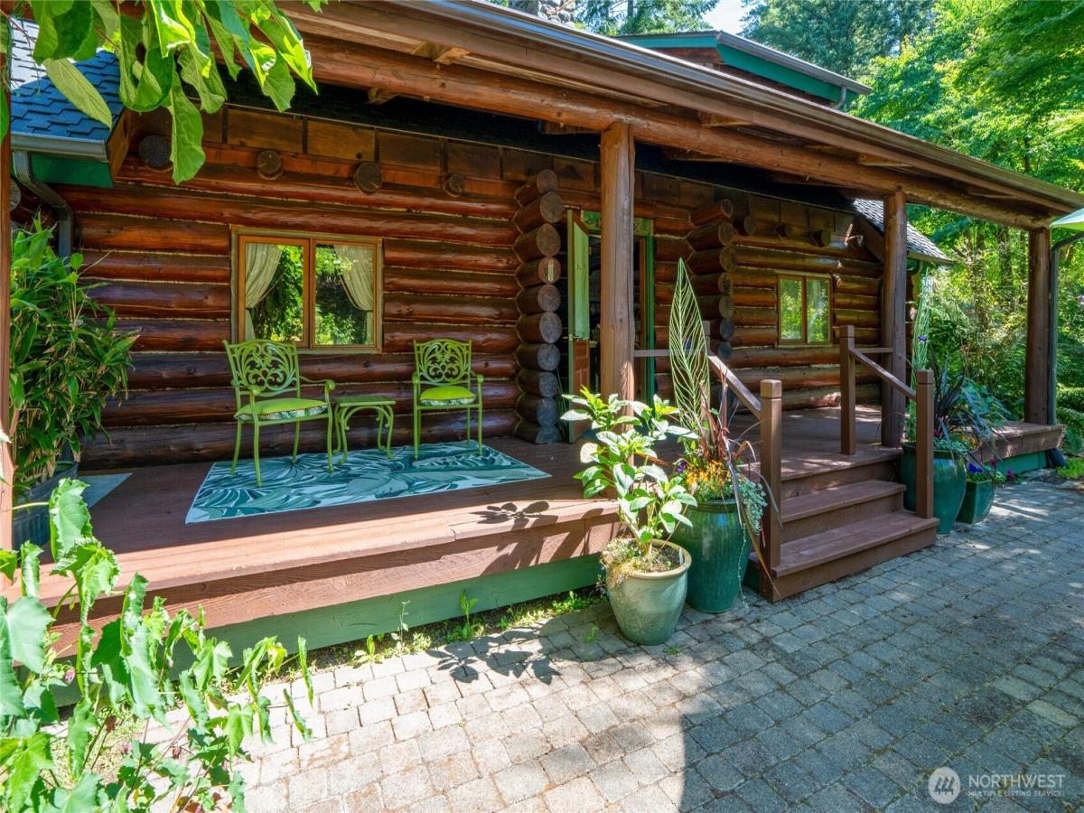 MLS #NWM2406362 img 0