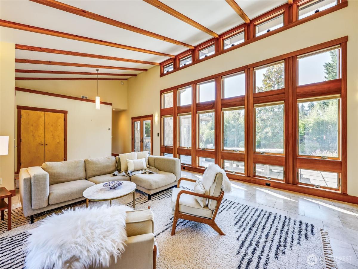 MLS #NWM2407552 img 0