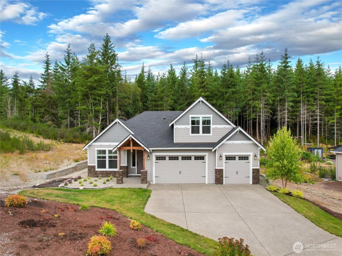 MLS #NWM2415981 img 0