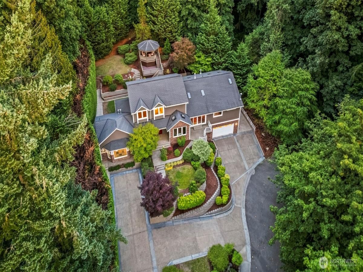 MLS #NWM2423318 img 0