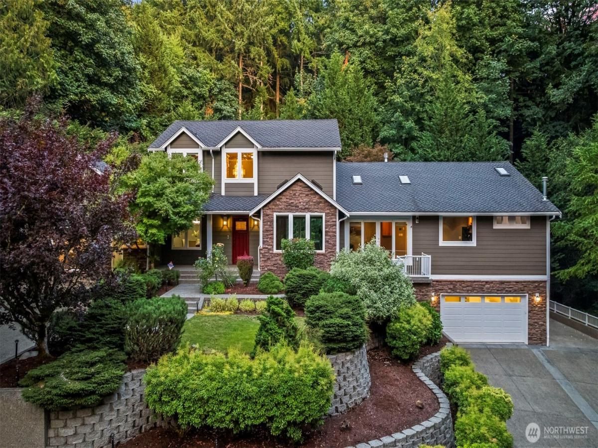 MLS #NWM2423318 img 0