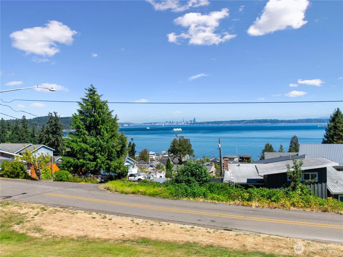 MLS #NWM2426208 img 0