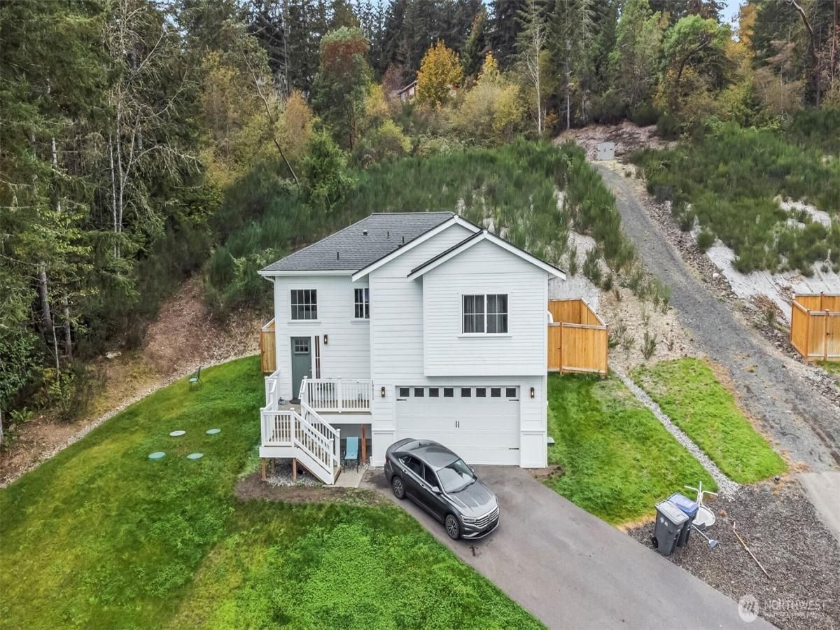 MLS #NWM2429001 img 0