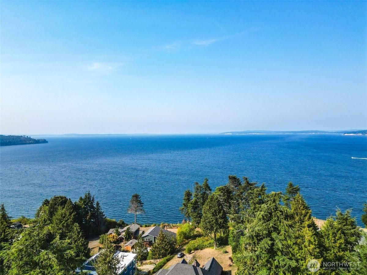 MLS #NWM2429922 img 0