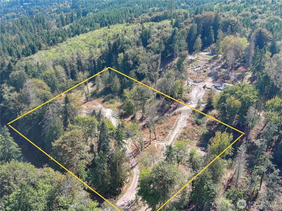 MLS #NWM2429992 img 0