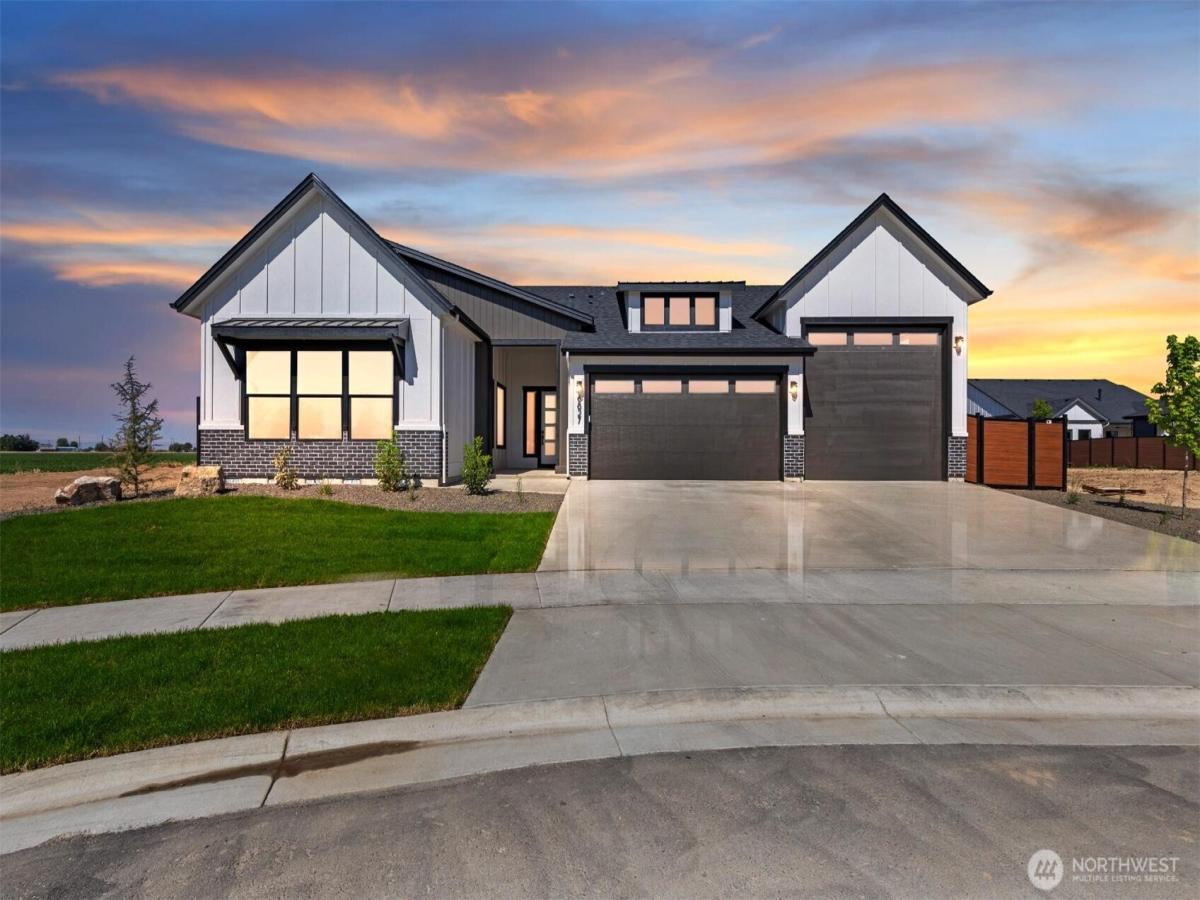 MLS #NWM2433863 img 0