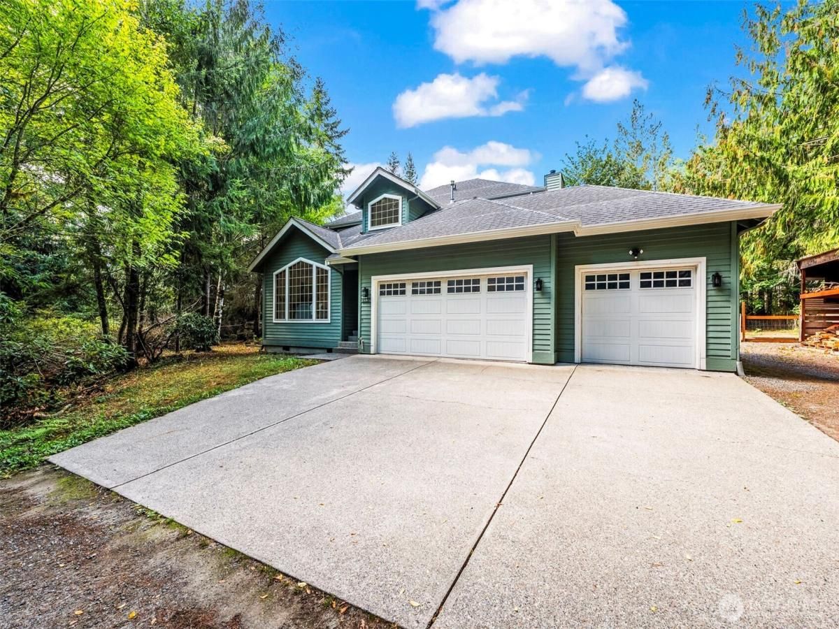 MLS #NWM2434653 img 0