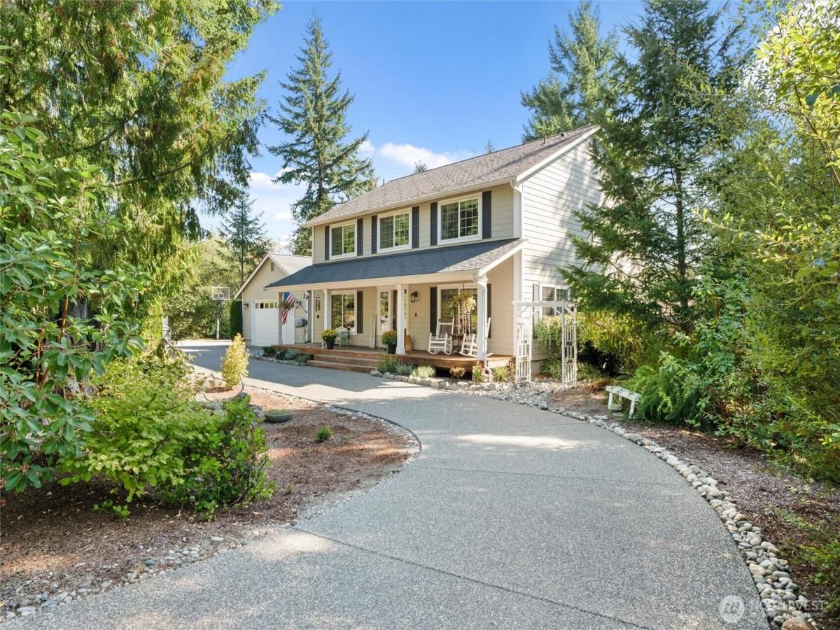 MLS #NWM2436572 img 0