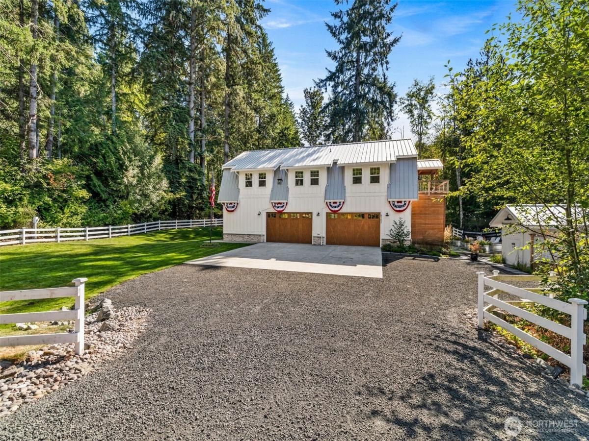 MLS #NWM2436916 img 0