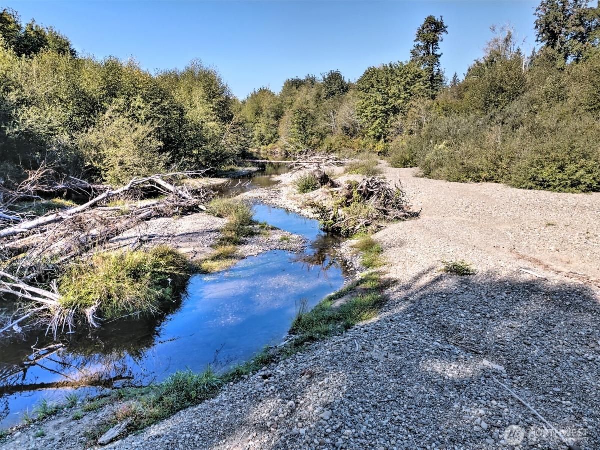 MLS #NWM2437147 img 0