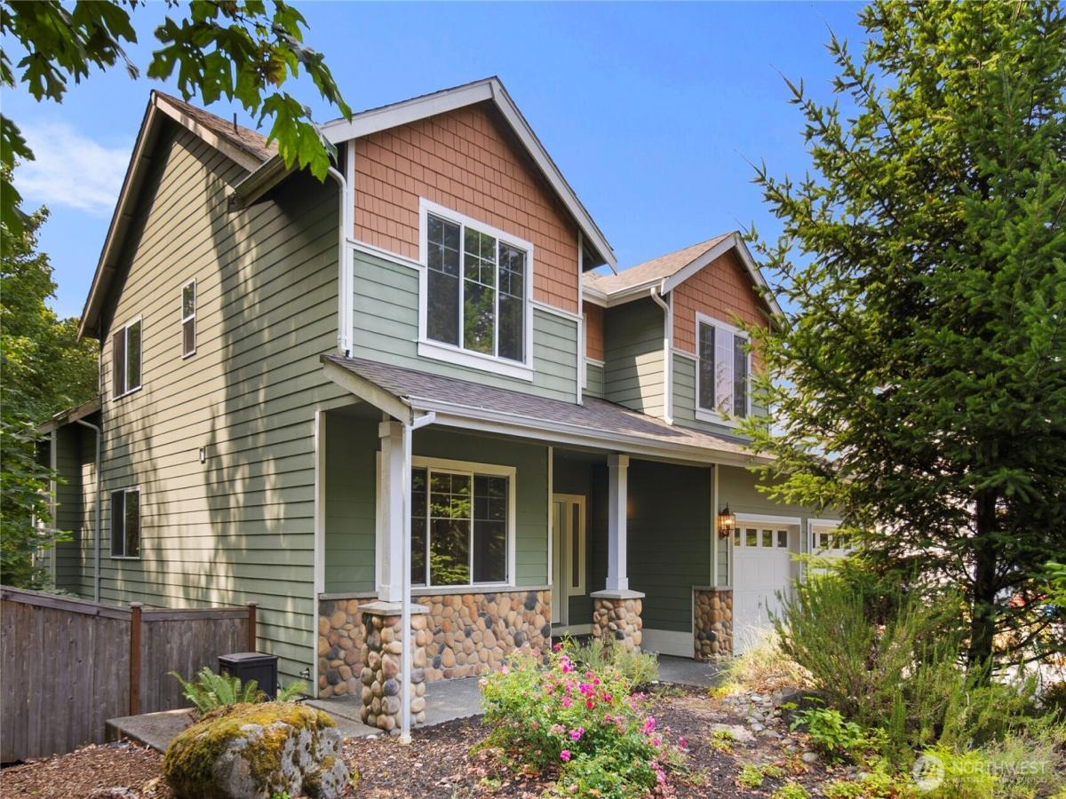 MLS #NWM2437503 img 0