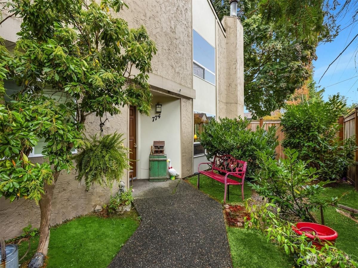 MLS #NWM2437570 img 0