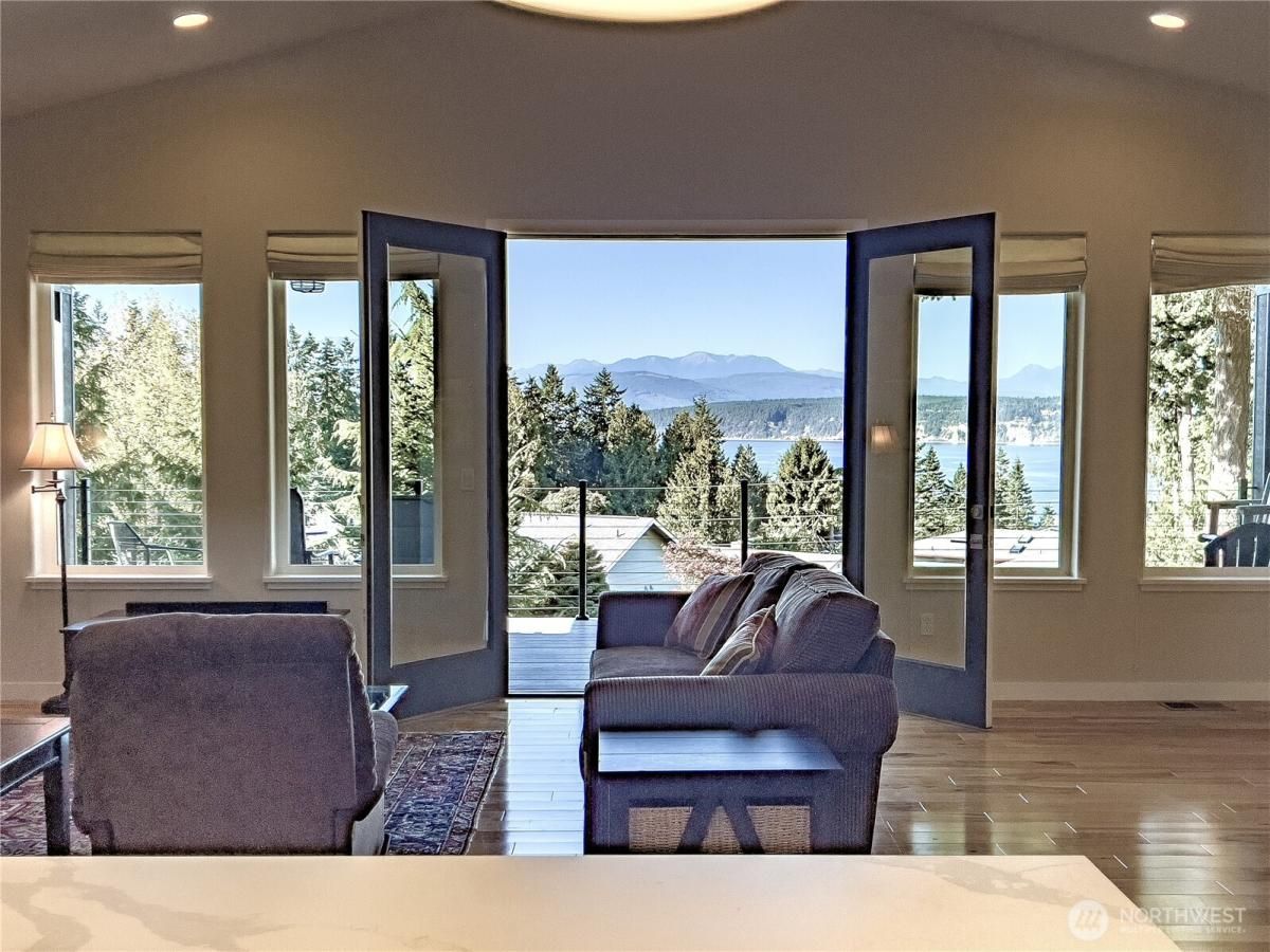 MLS #NWM2438003 img 0