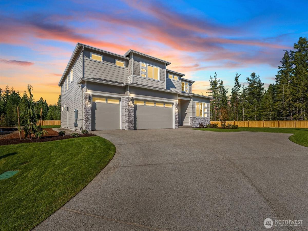 MLS #NWM2438932 img 0